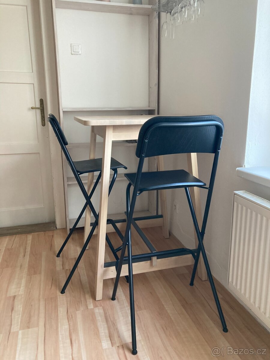 Stolek NORRÅKER (IKEA, bříza) + 2 skládací židle