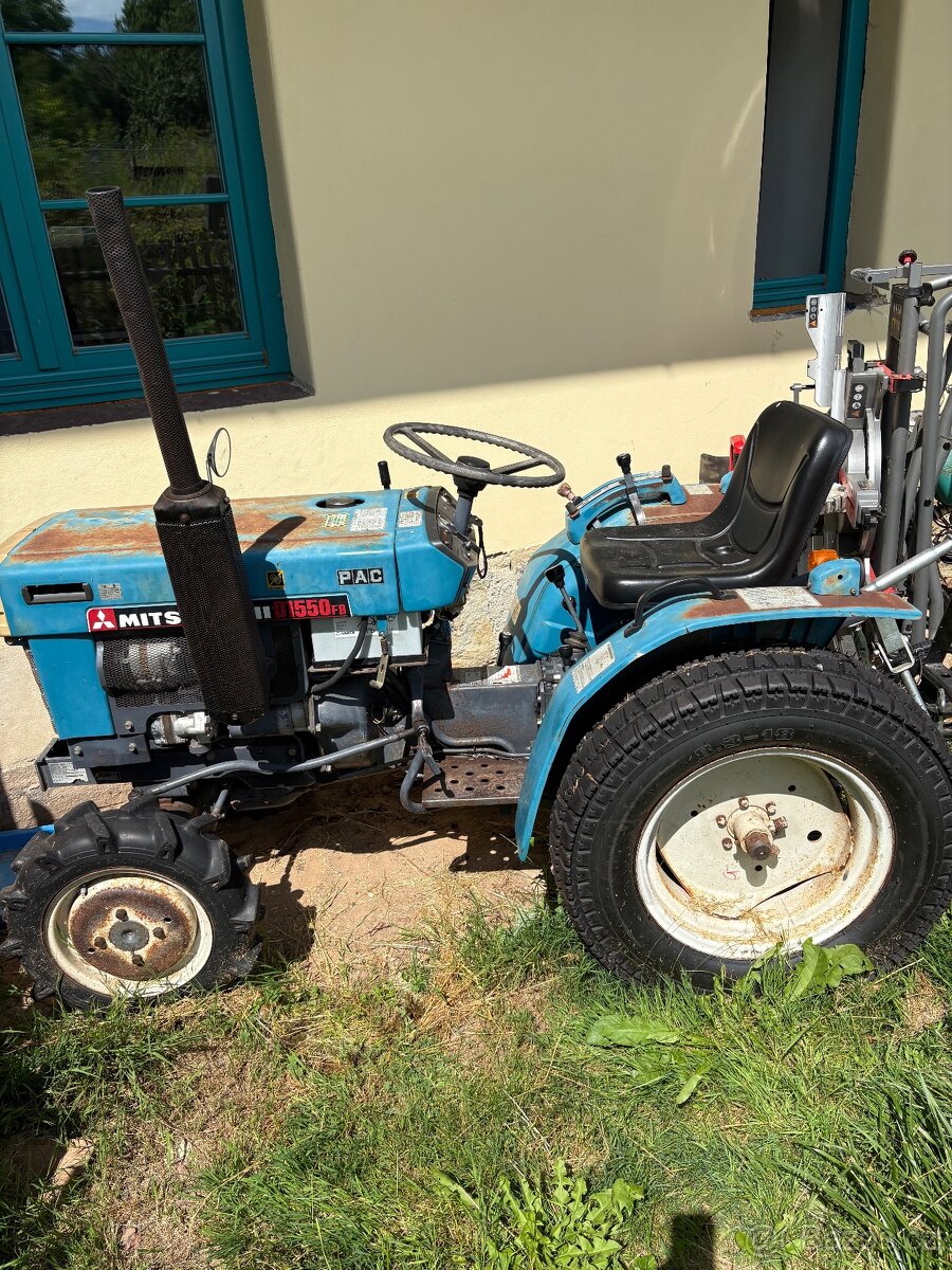 Malotraktor Japonský