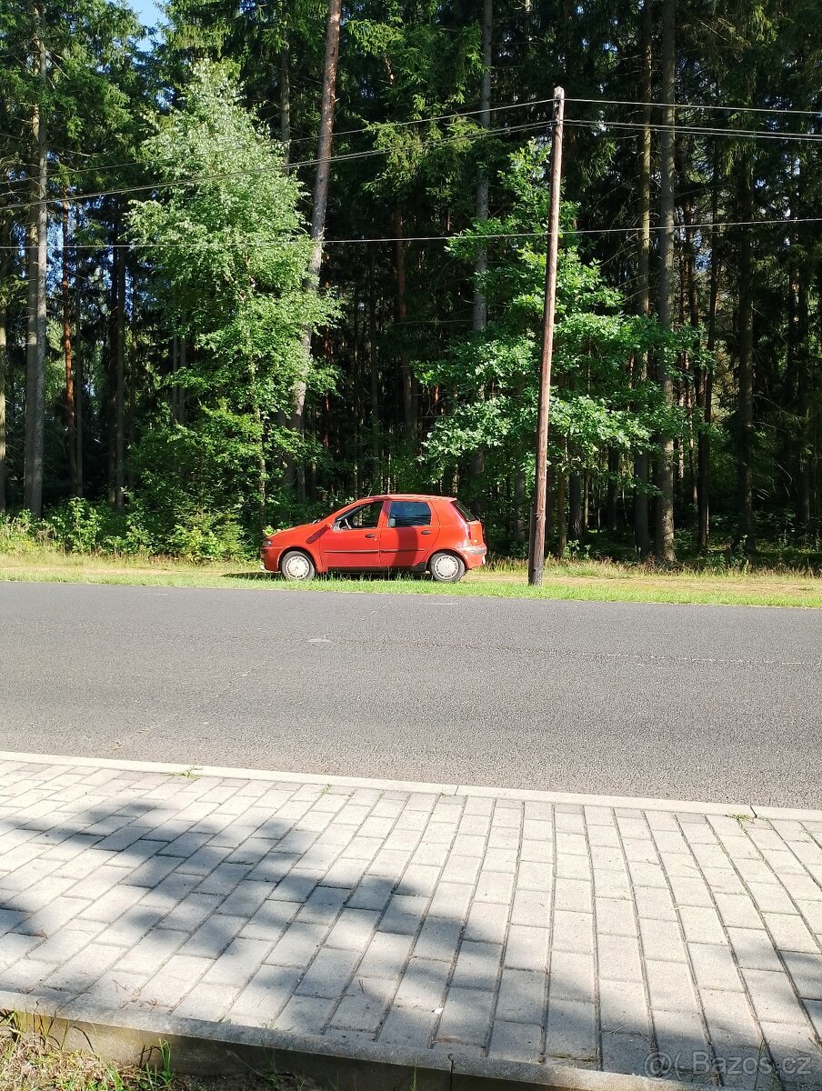Fiat Punto 12 benzínu 59Kw😎 aktuální