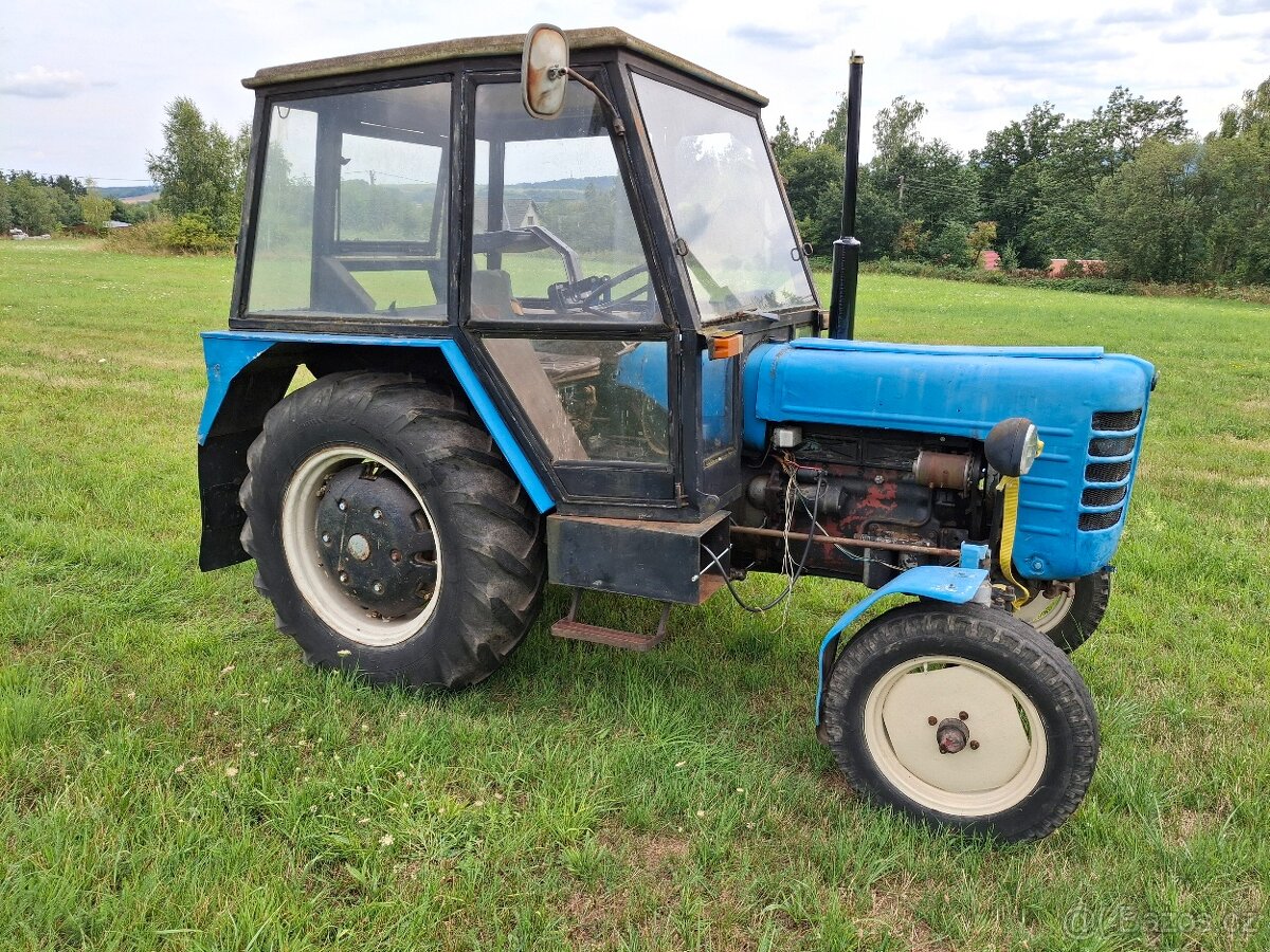 Traktor Zetor 4011 – pojízdný