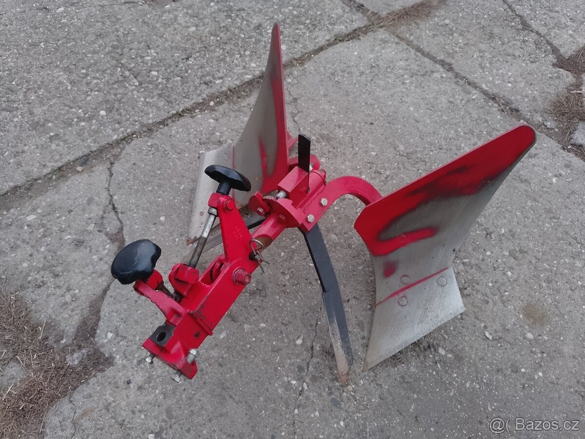 Vari oboustranný pluh APH-352,nastavovací těleso NT3