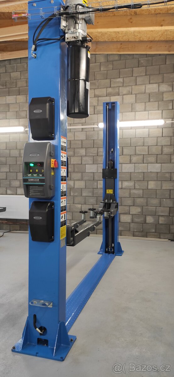 Dvousloupový elektrohydraulický zvedák 4000 kg/ 2m