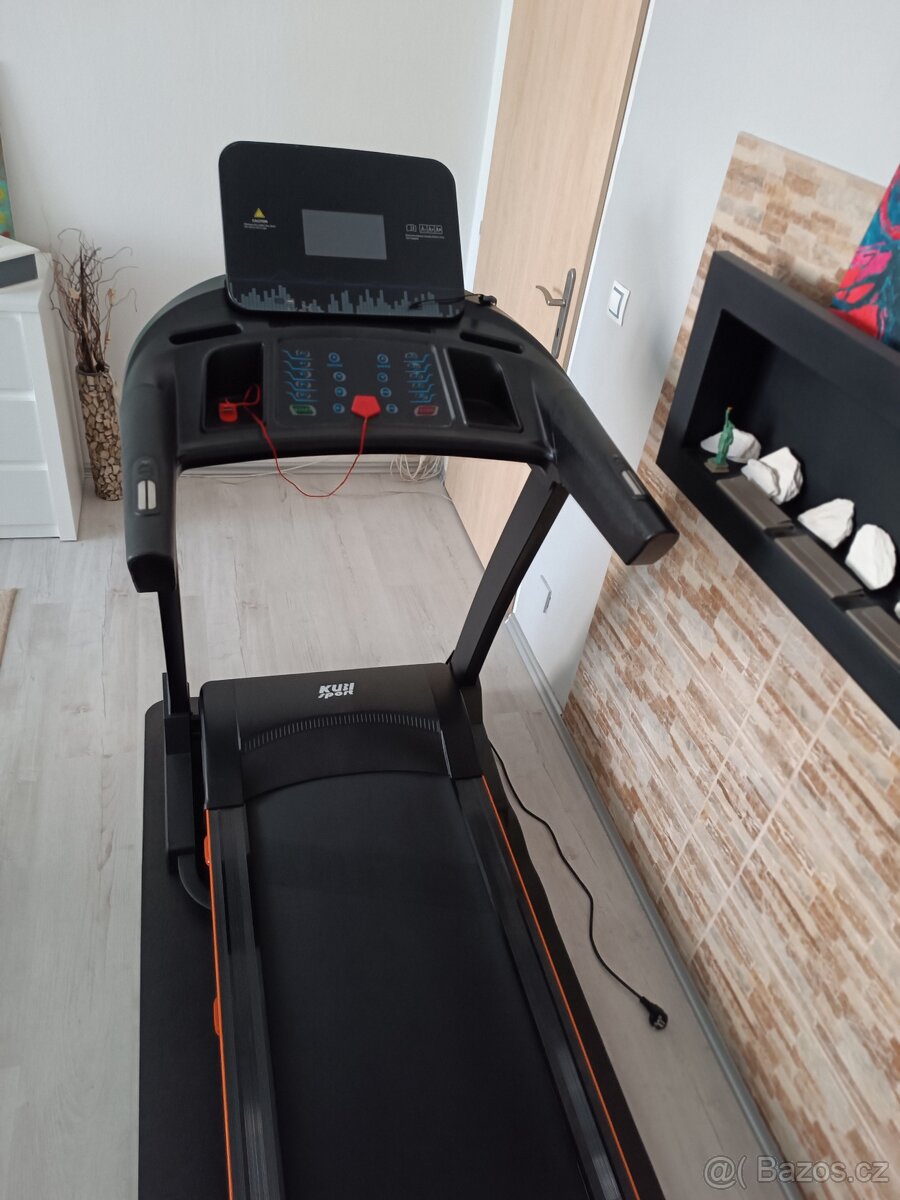 Elektrický běžecký pás