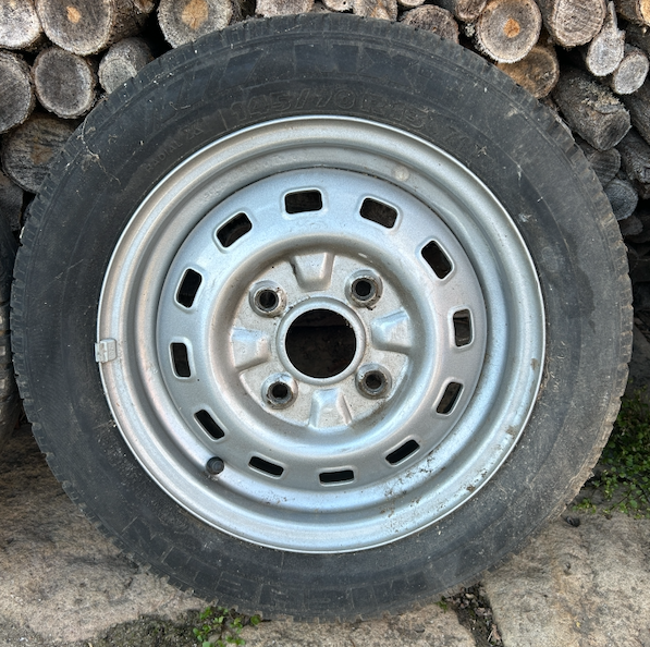 Prodám kola z Daewoo Matiz 145/70R13.