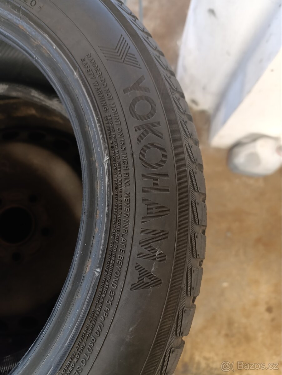 2x zimní Yokohama 205/55/16