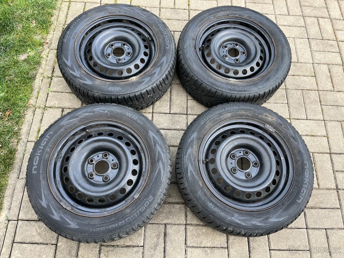 4x plechový disky 5x114 R16, zimní pneu 80%