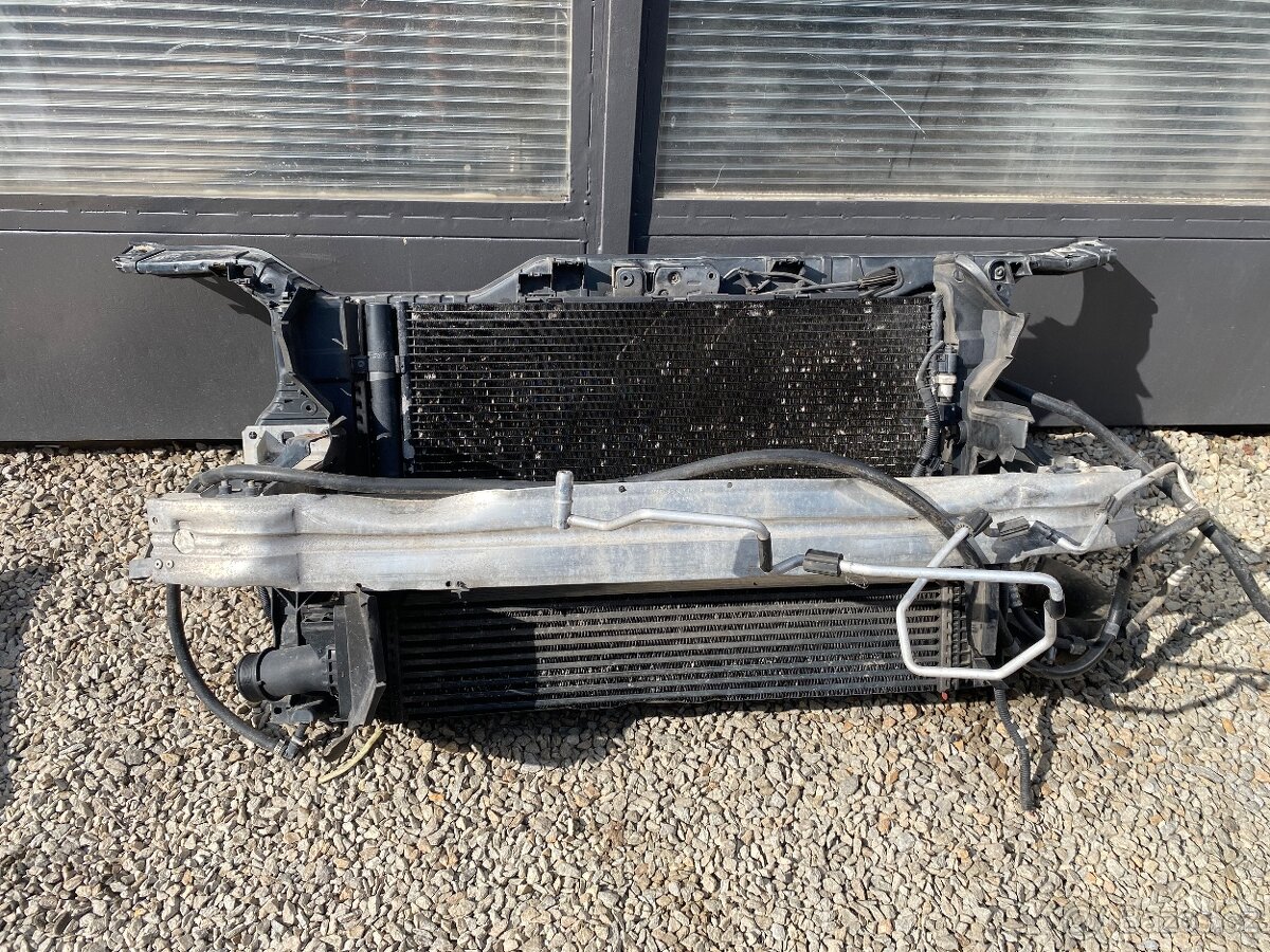 Chladičová stěna Audi A4 B8