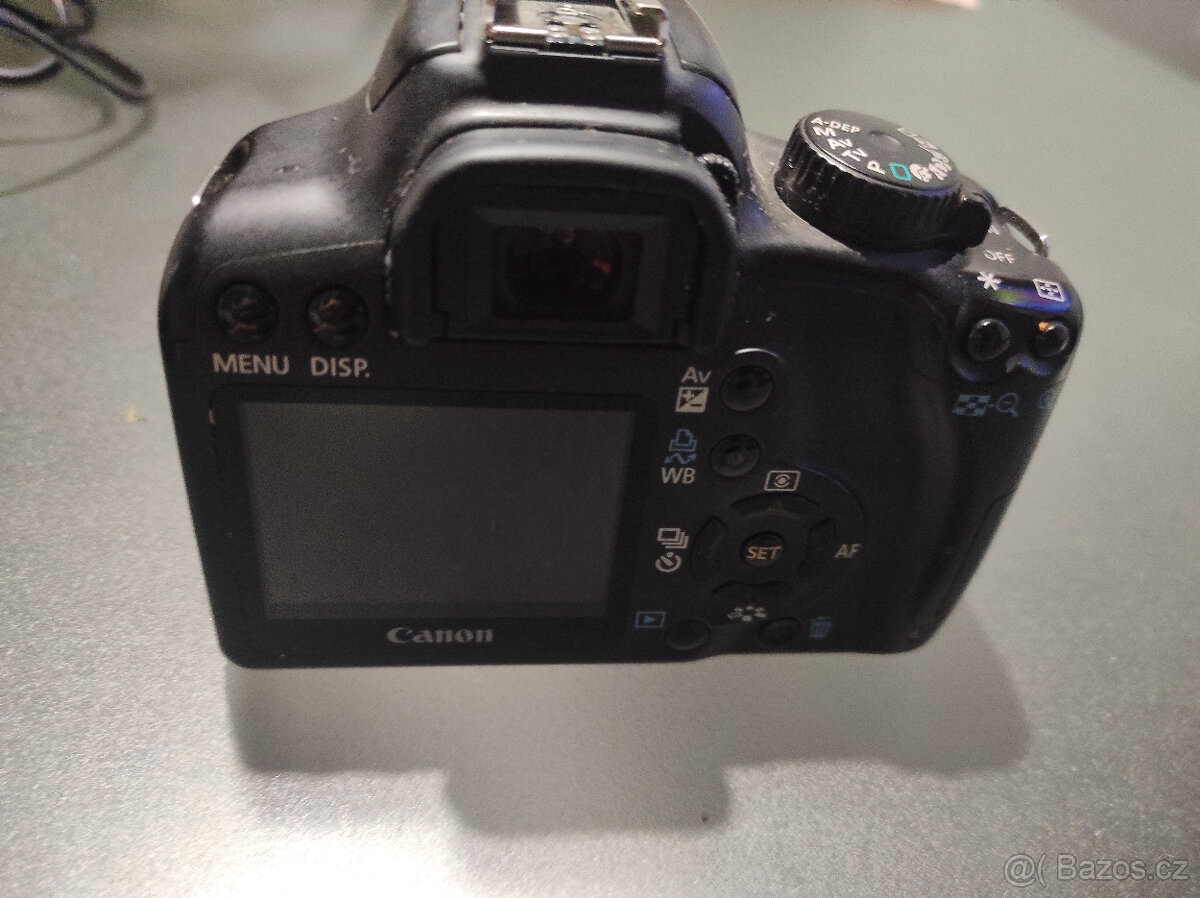 Zrcadlovka Canon 1000 D