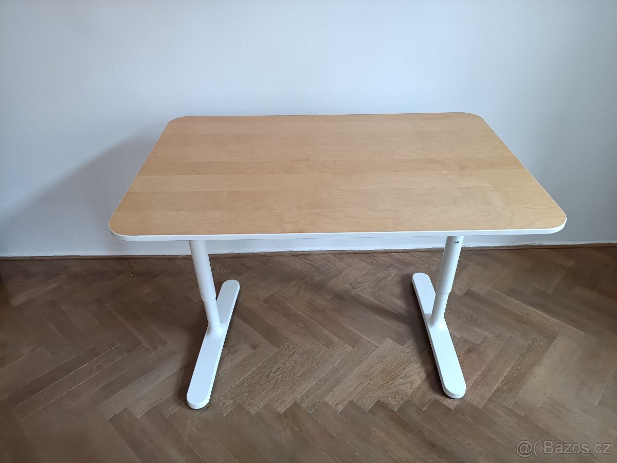pracovní stůl ikea bekant