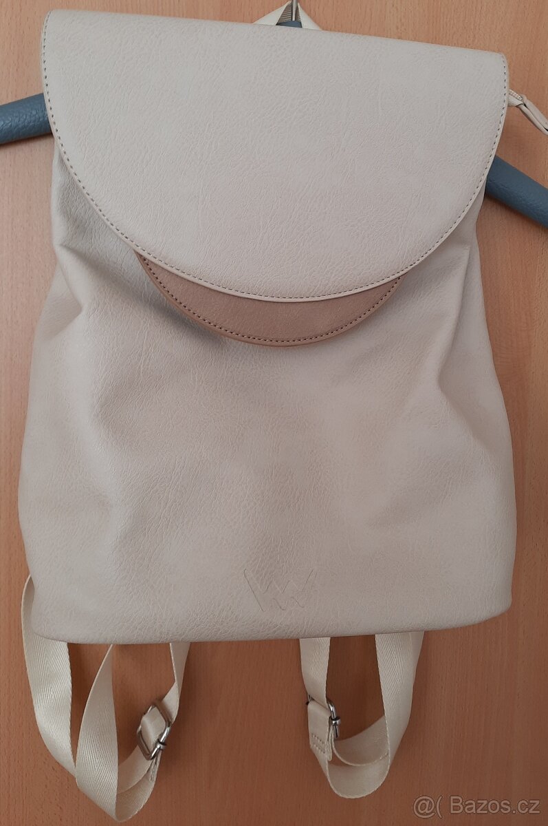 Světle béžový batoh Vuch