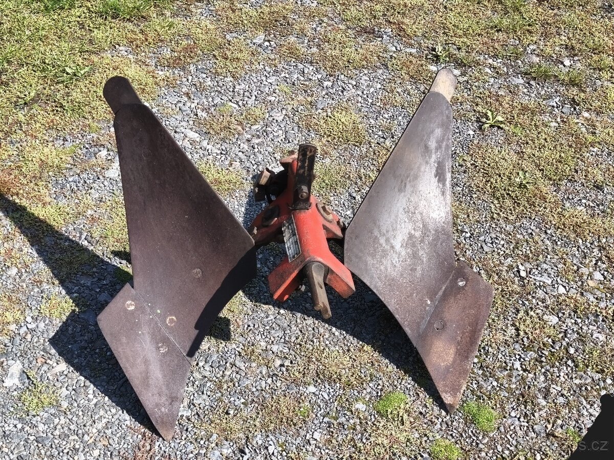 Prodám pluh obracak na Tera Vari..
