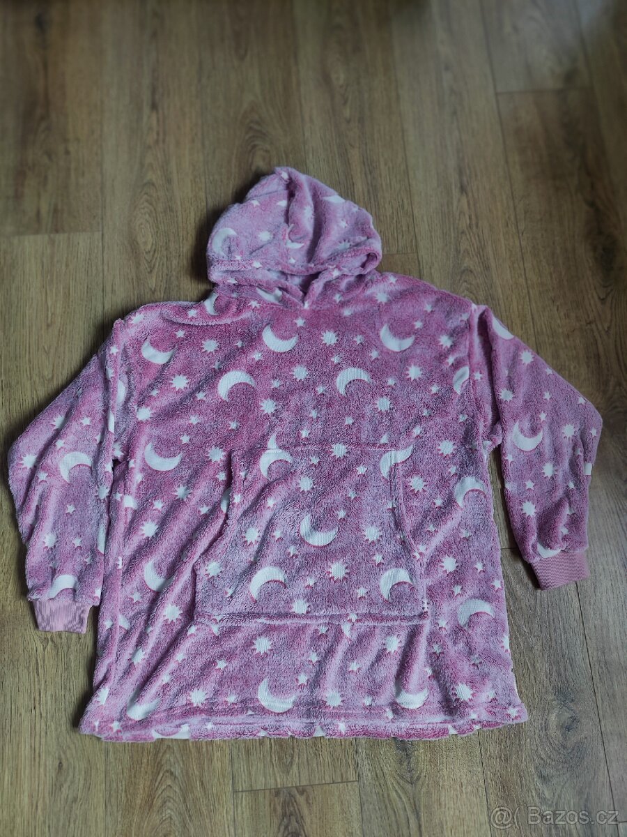 NOVÁ Krásná heboučká oversize mikina