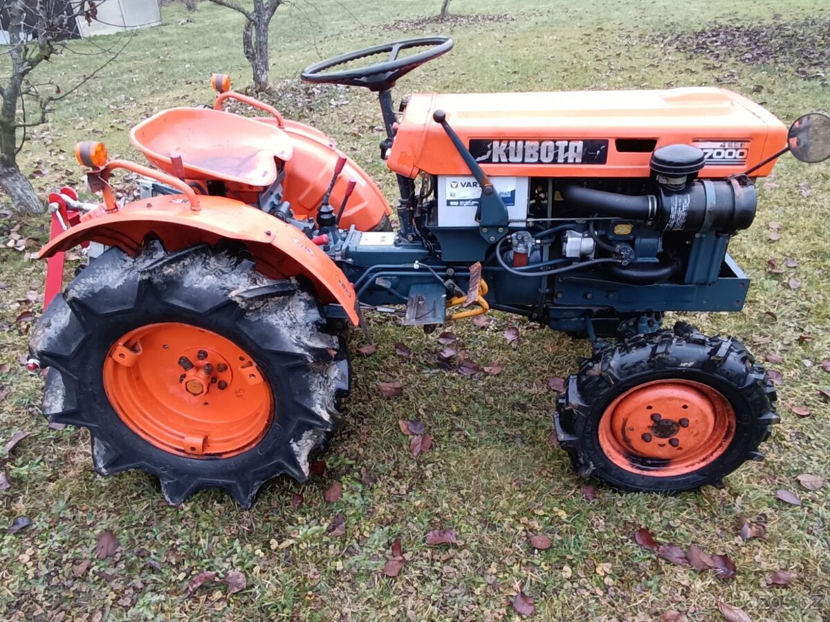 Kubota B 7000 - 4 x 4