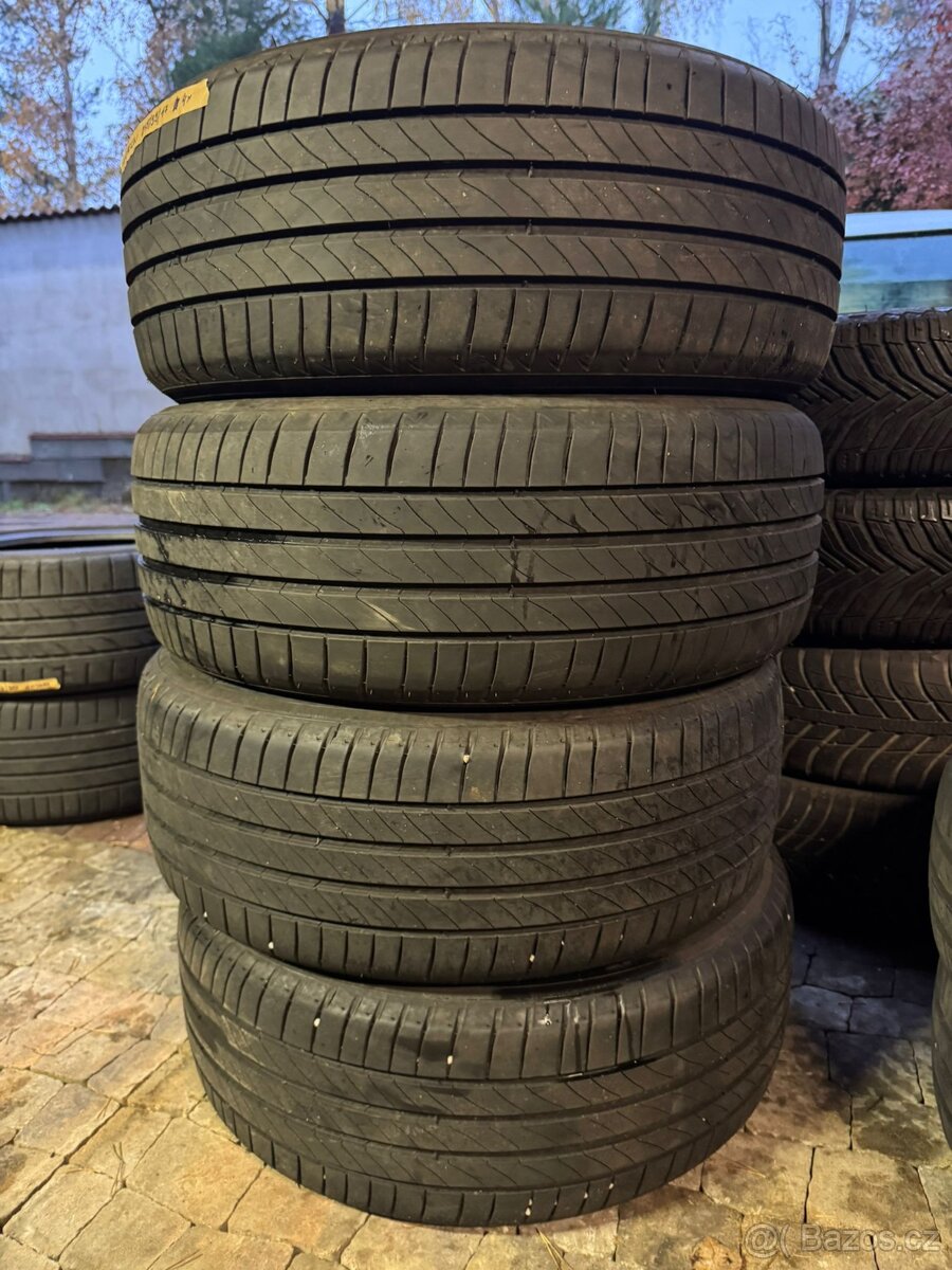 Sada letních pneu 215/55/17 Michelin