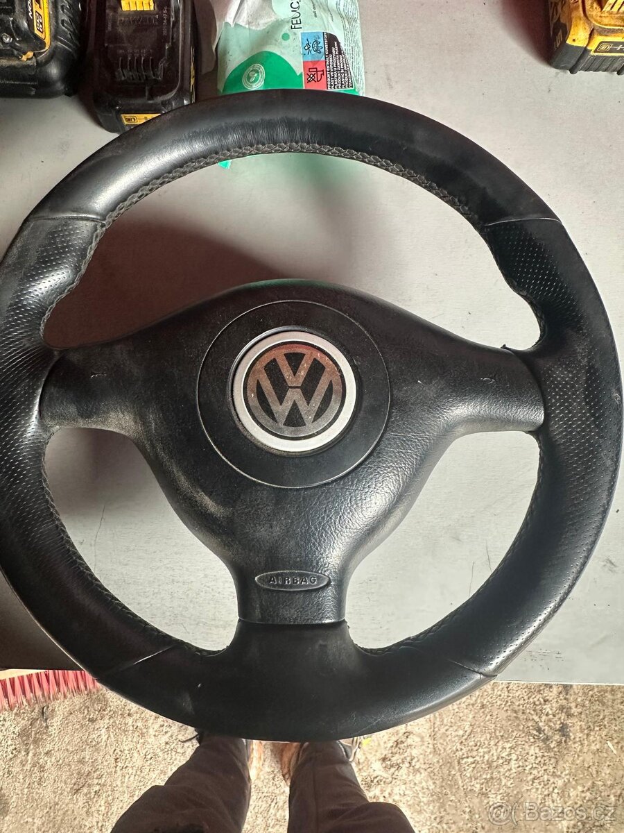 Volant VW golf 4