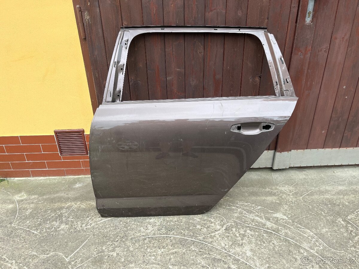 Prodám : levé zadní dveře Škoda Octavia 3 combi