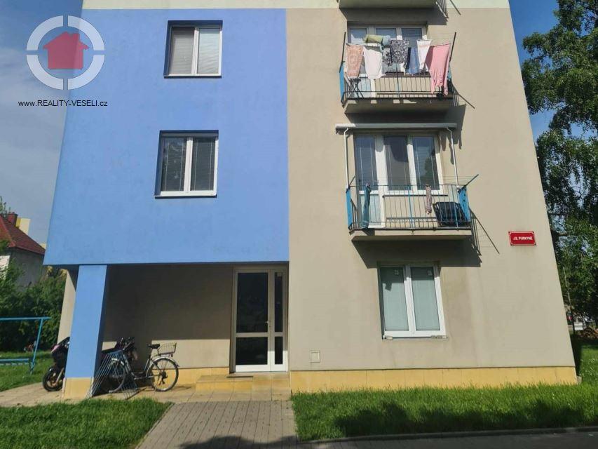 Prodej bytu 3+1 s garáží ve Veselí nad Moravou, 71 m2