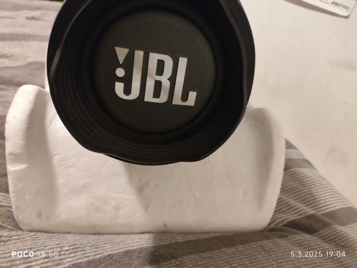 Jbl boombox 2