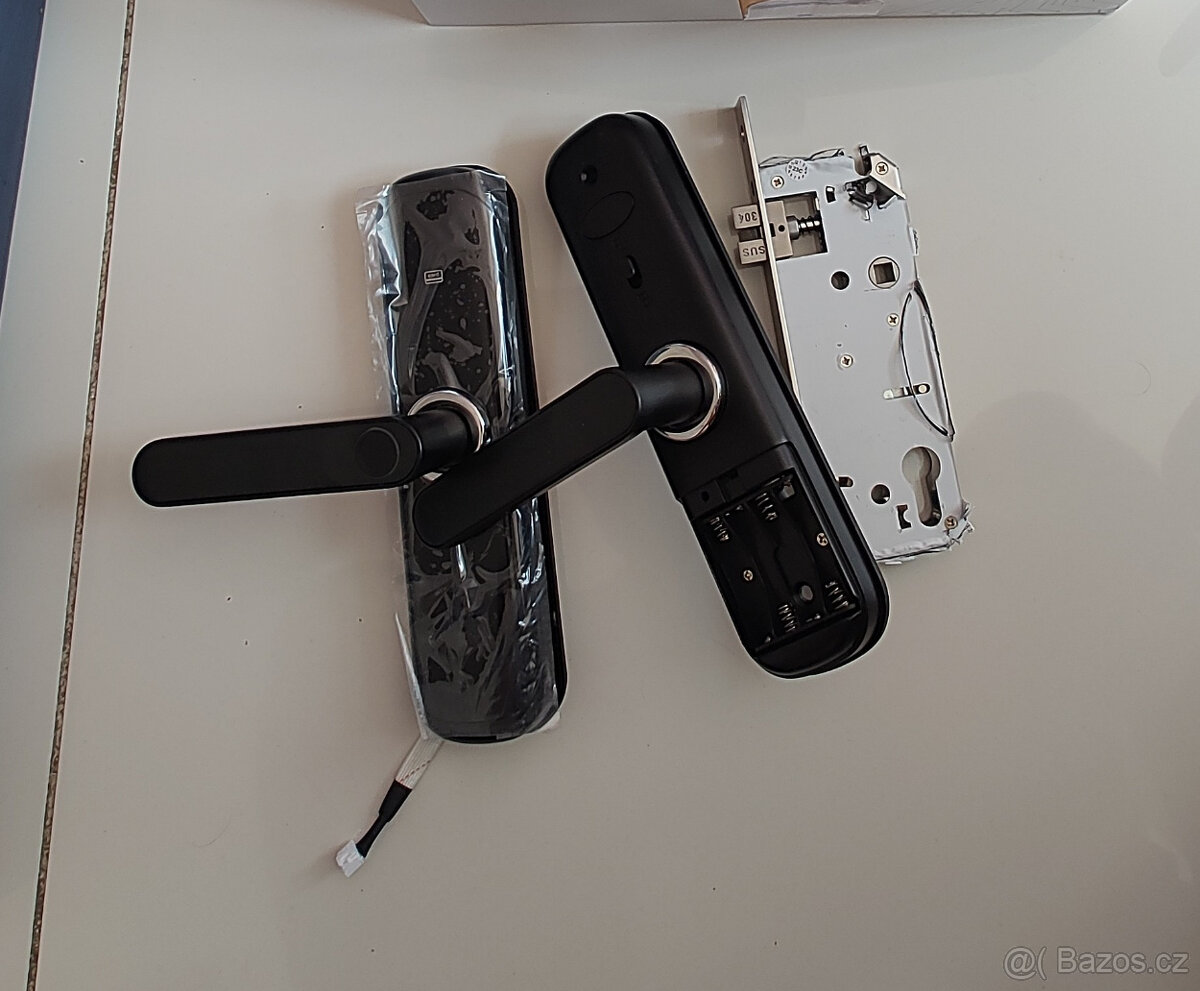 Chytrý zámek Smoot Air R1