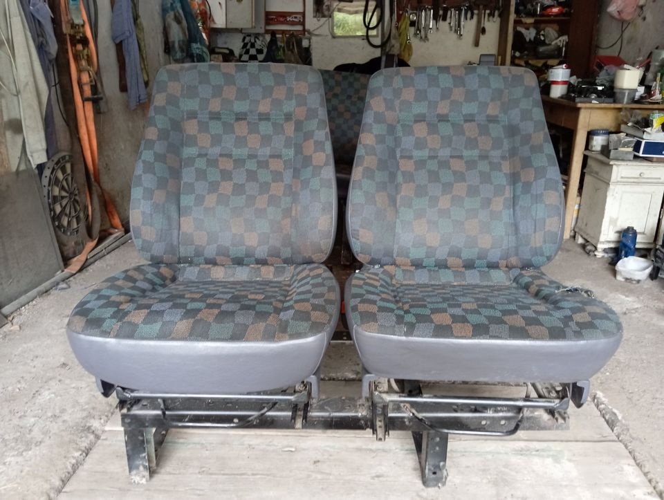 Sedačky a kola MB VITO 110