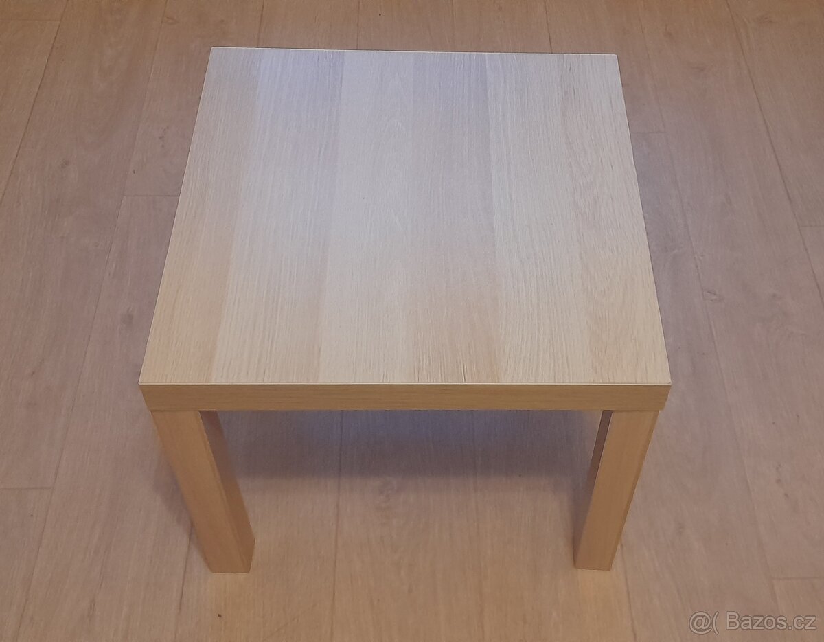 Prodám menší stolek