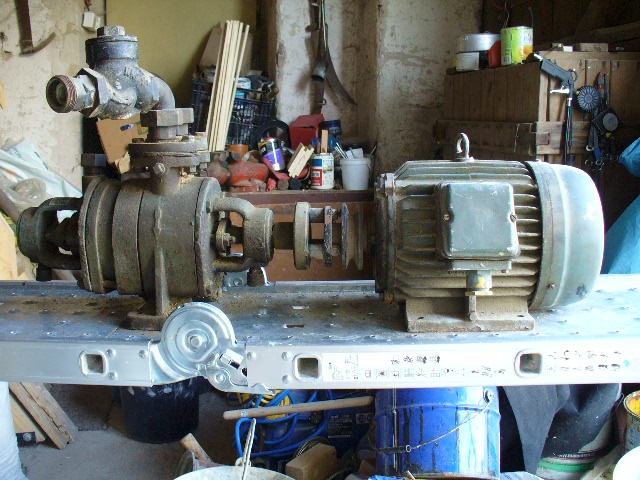 Elektromotor s čerpadlem