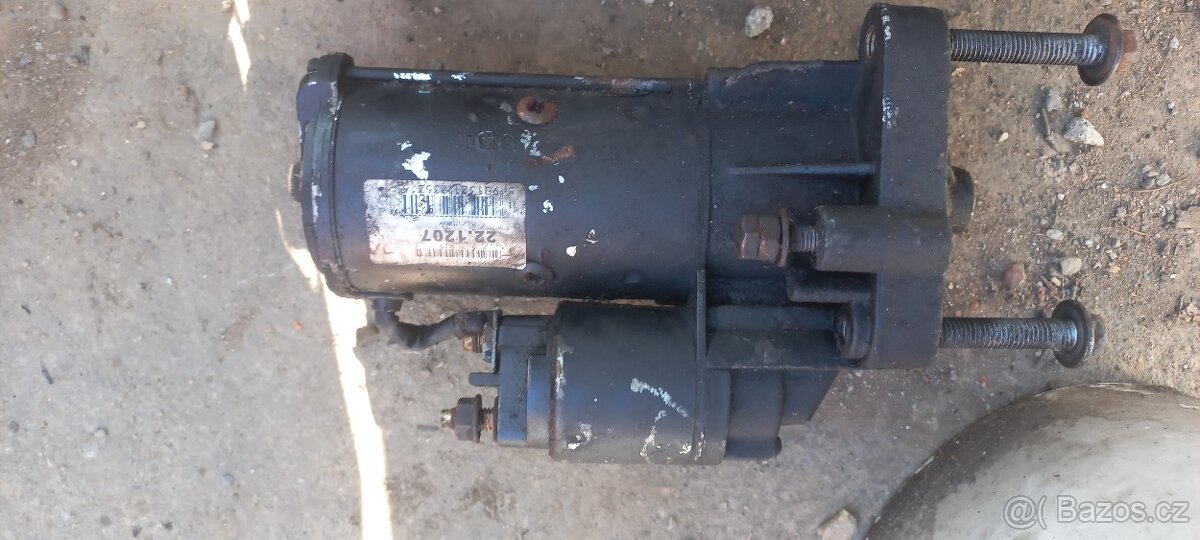 Starter z Renault Master