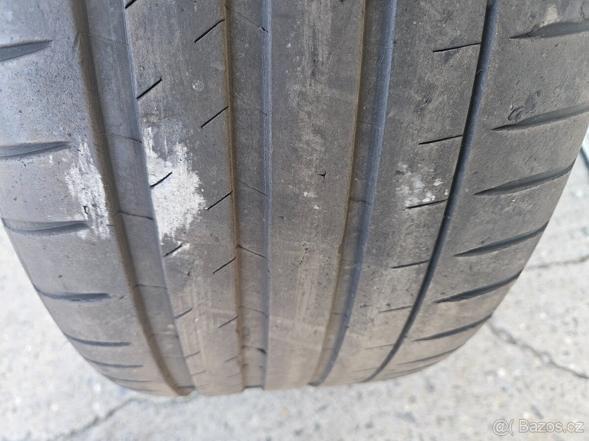 295/35R20 105Y XL Pilot Sport 4 S MICHELIN