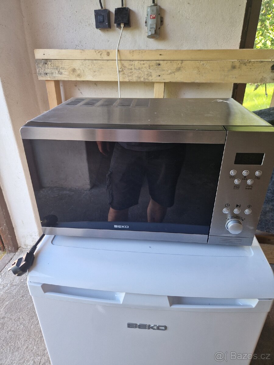 Mikrovlnka Beko s grilem