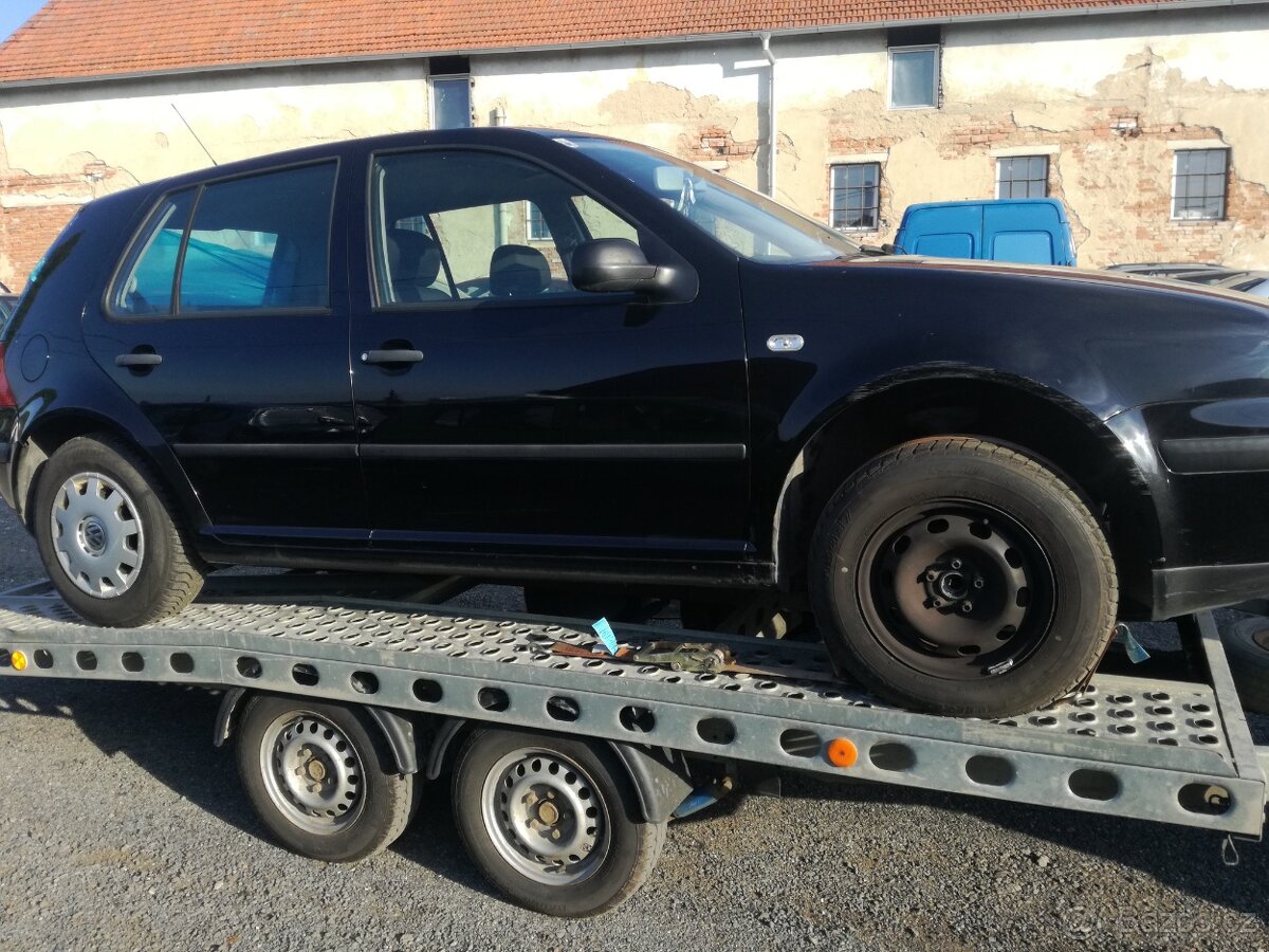 Vw Golf, 1.4i, r.v. 2001