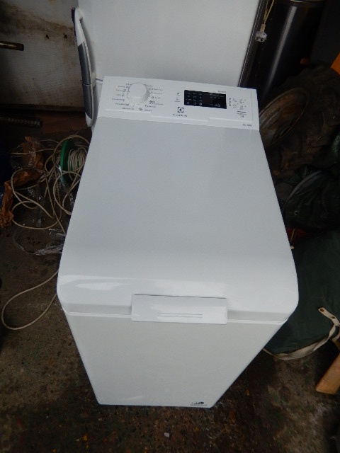 Automatická pračka Electrolux, 6kg, funkční,6 měs. záruka