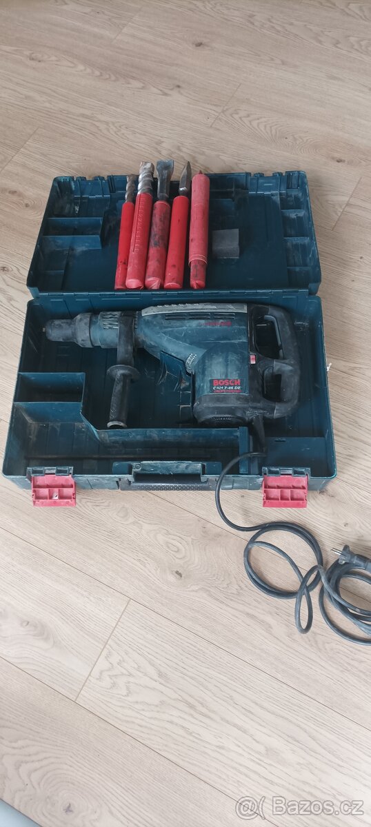 Vrtací kladivo BOSCH GBH 7-46 DE Profesional