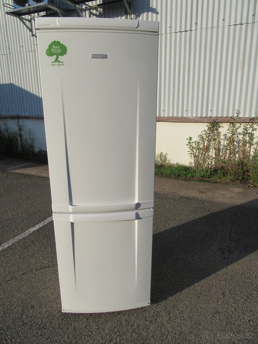 Nabízím lednici Elektrolux . Plně funkční Boxy kompletní. Ja