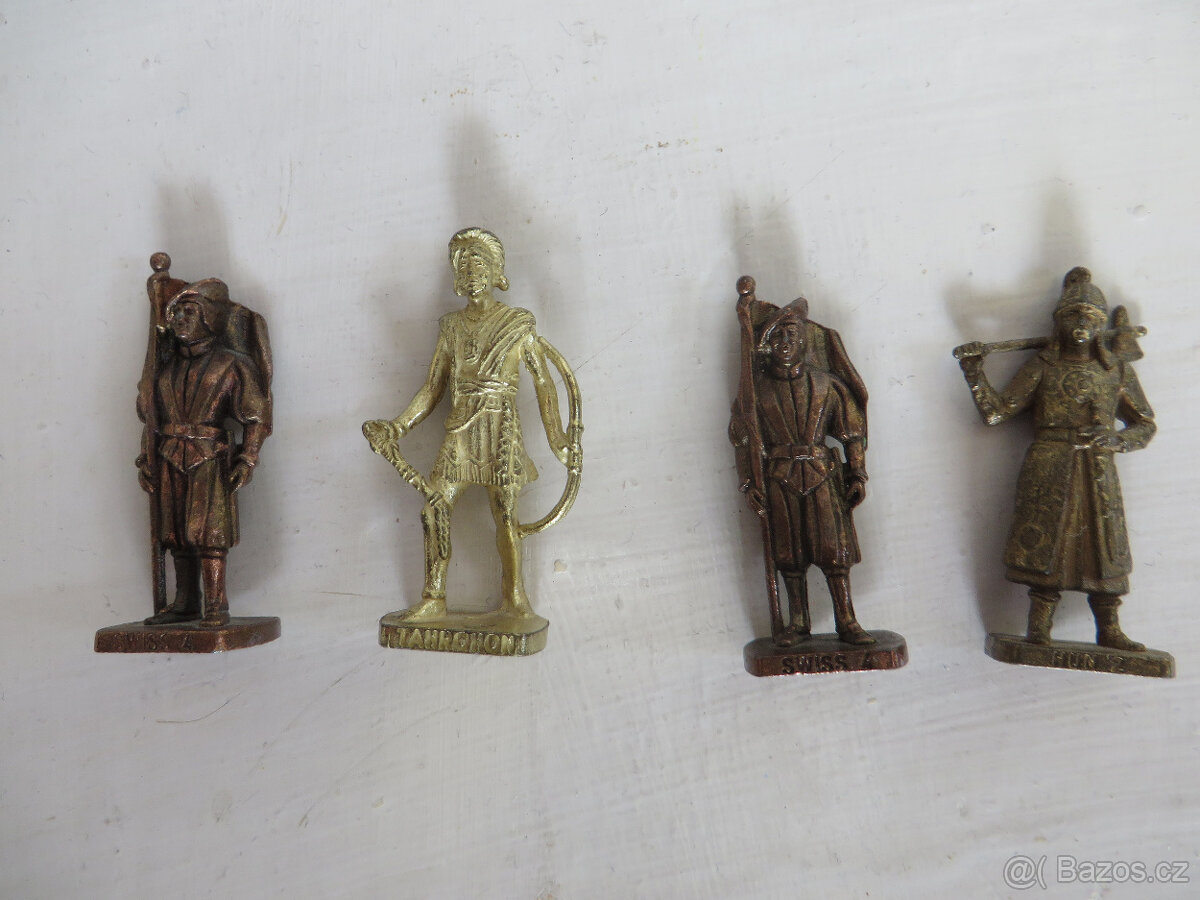 Kovové figurky z kinder vajíček