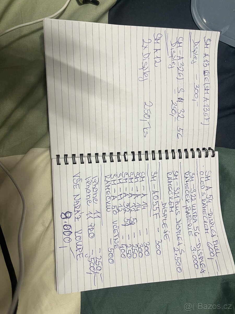 Nové displeje, displeje s rámečky, telefony na náhradní díly