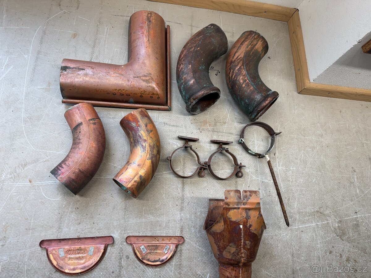 Měděné okapy - doplňky - použité vpořádku