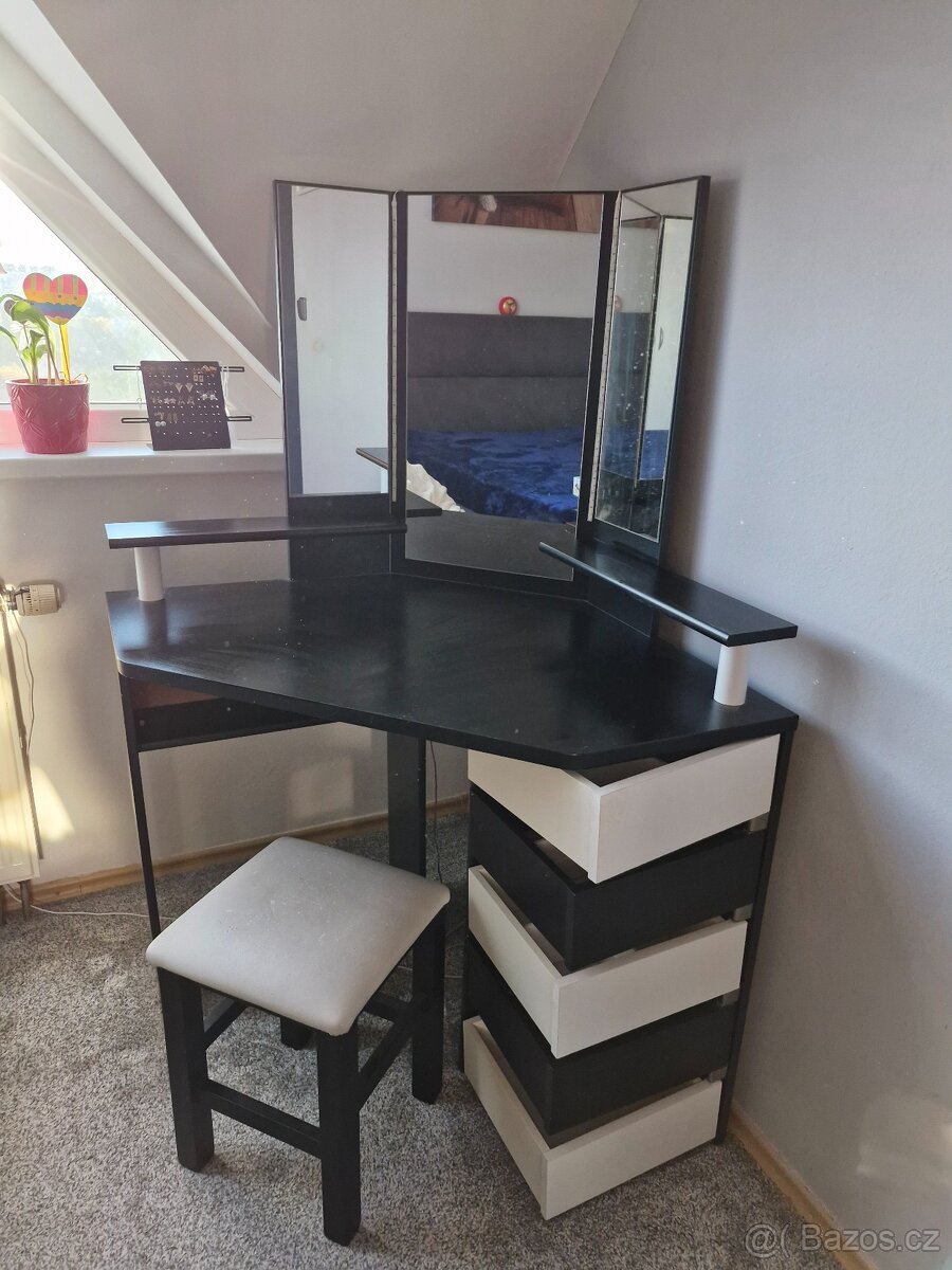 Toaletni stolek Ringo