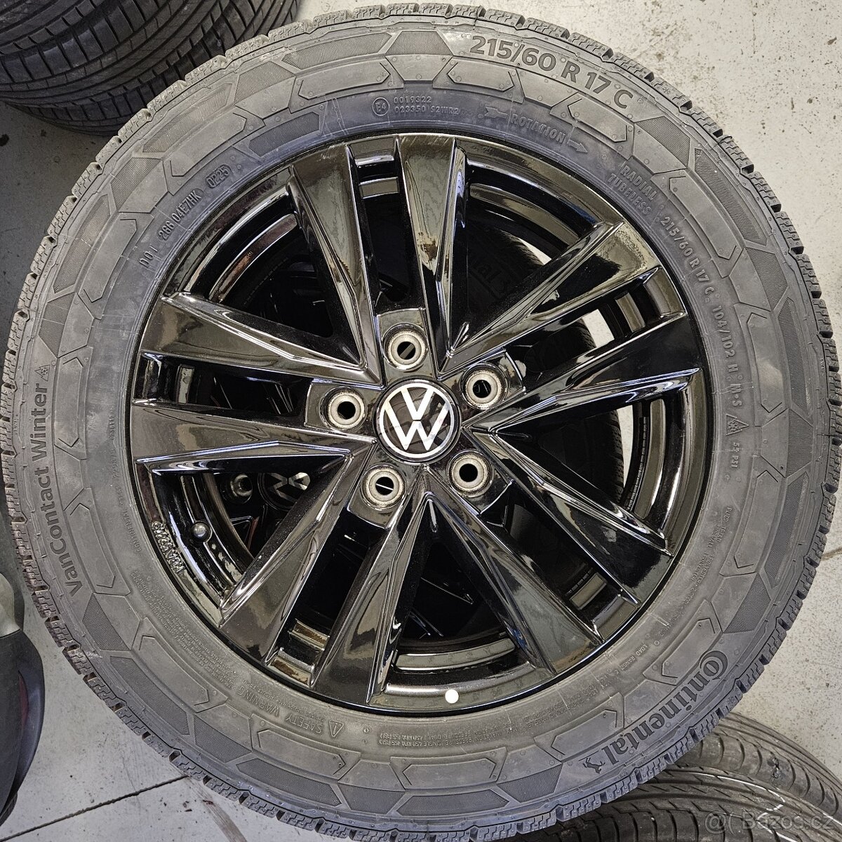 Nová zimní kola Volkswagen Multivan 215/60 R17C č. AK04