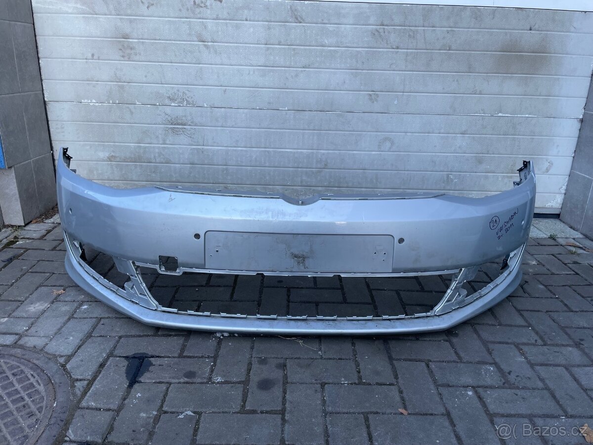 Prodám přední nárazník VW Sharan r.v. 2011