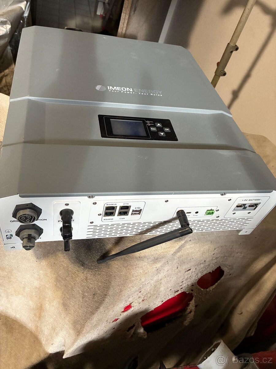 hybrydni měnič fotovoltaika