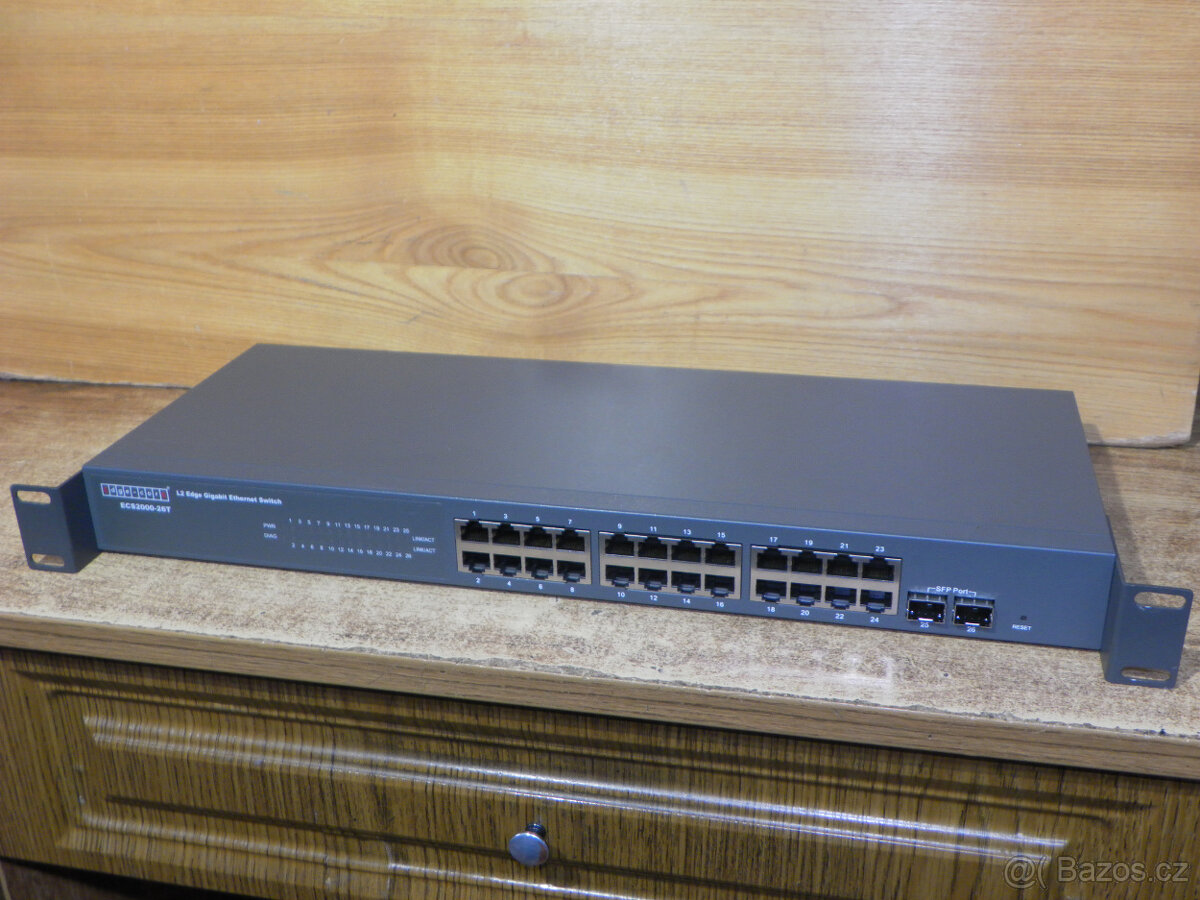 Gigabitový Switch Edge-Core ECS2000-26T, funkční