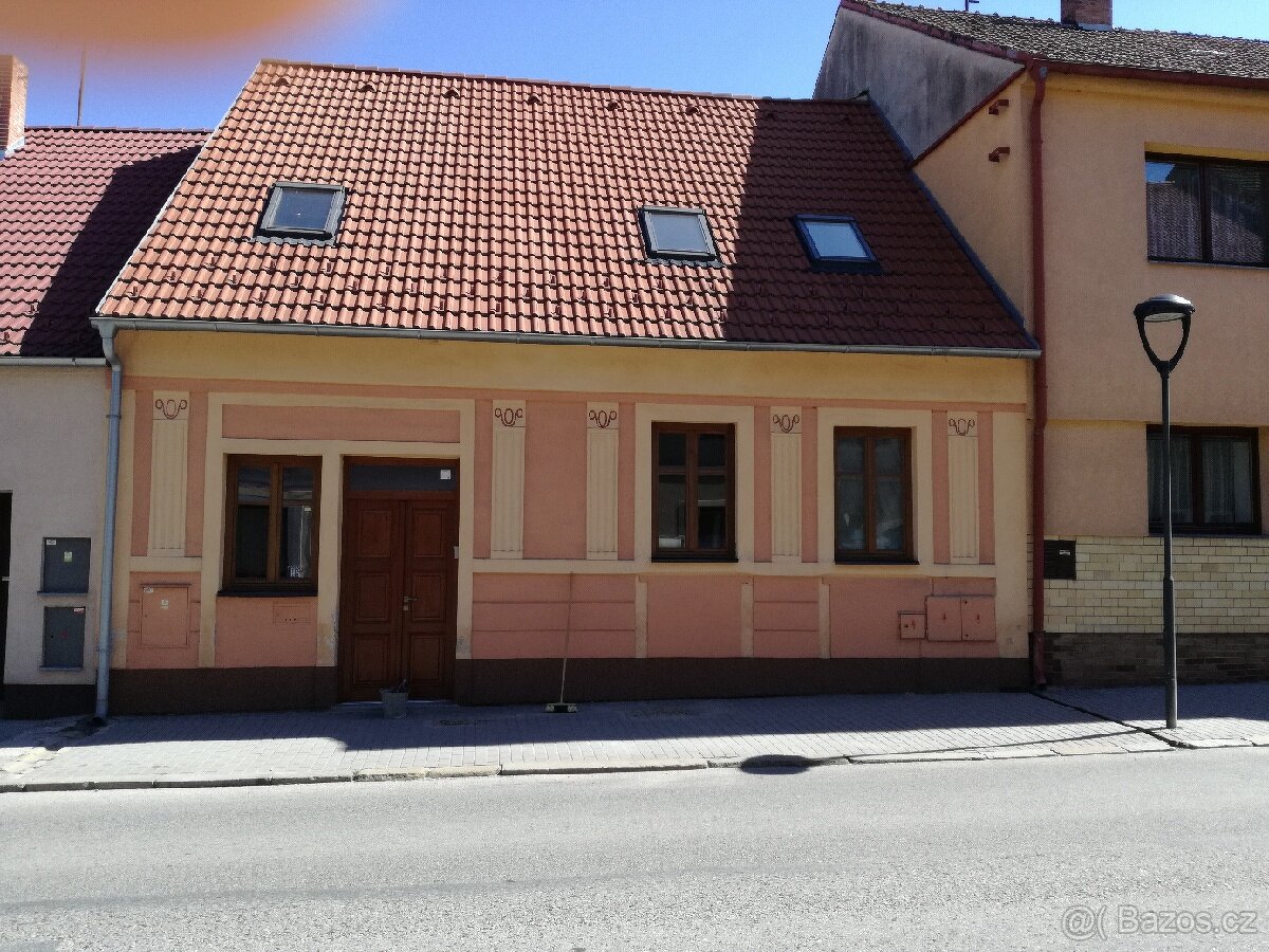 Prodej rodinného domu 240 m čtv., pozemek 423 m čtv.