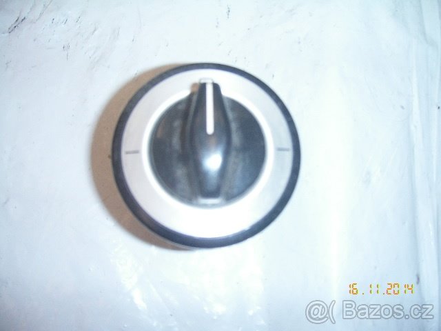 Elektrické vypínače-přepínače.