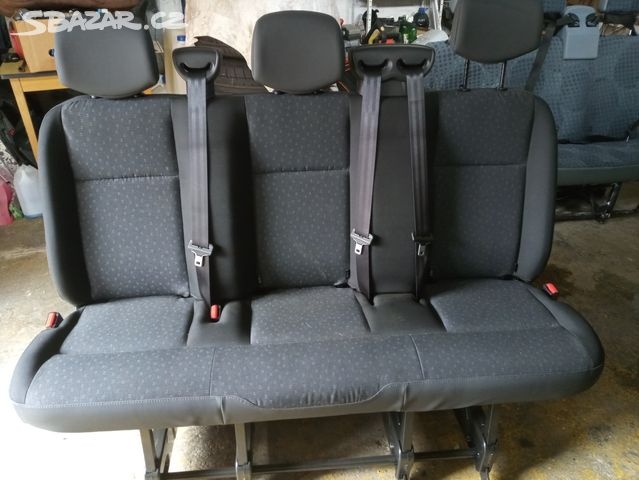 PRODÁM TROJSEDAČKU RENAULT MASTER RV 2018. S PÁSYw