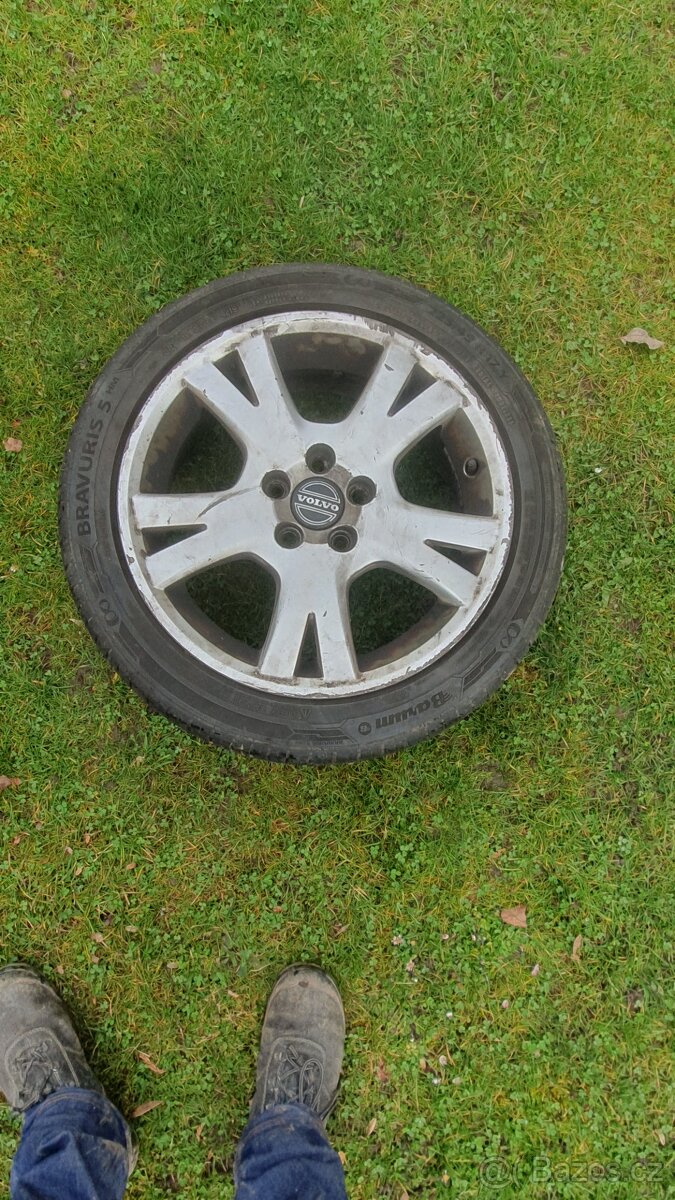 225/45/R17 letní pneu+alu disky VOLVO