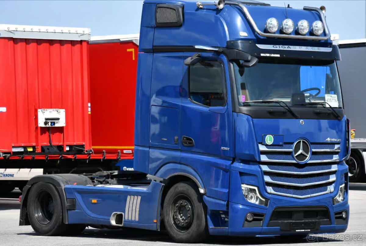 Mercedes Benz Tahač návěsu Actros 1851 2021
