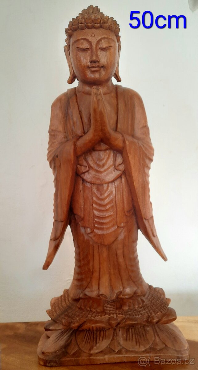 Buddha-řezba