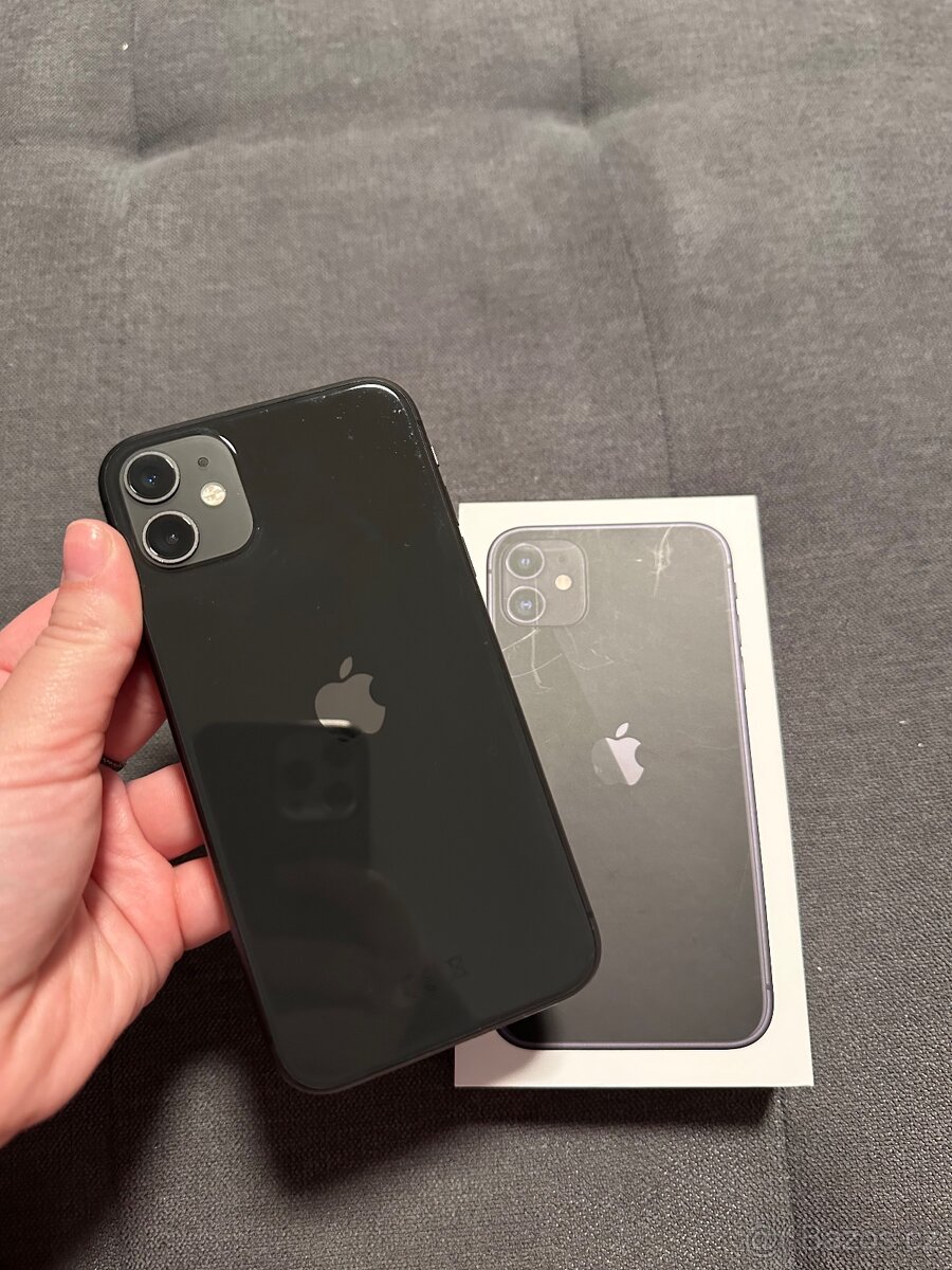 iPhone 11 black 64gb