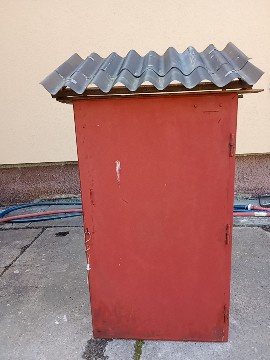Skříň na 2 PB bomby 33 kg