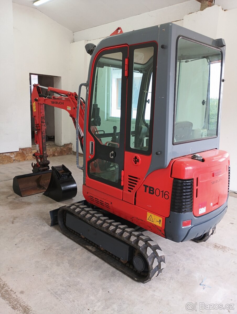 Minibagr Takeuchi TB 016 roztahovací podvozek